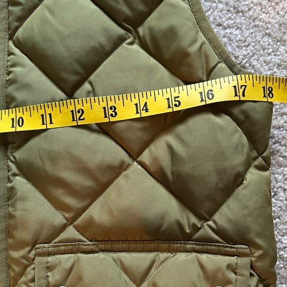 J. Crew Excursion Quilted Down Vest Olive Green XS Cabincore Outdoors Preppy - Picture 5 of 9